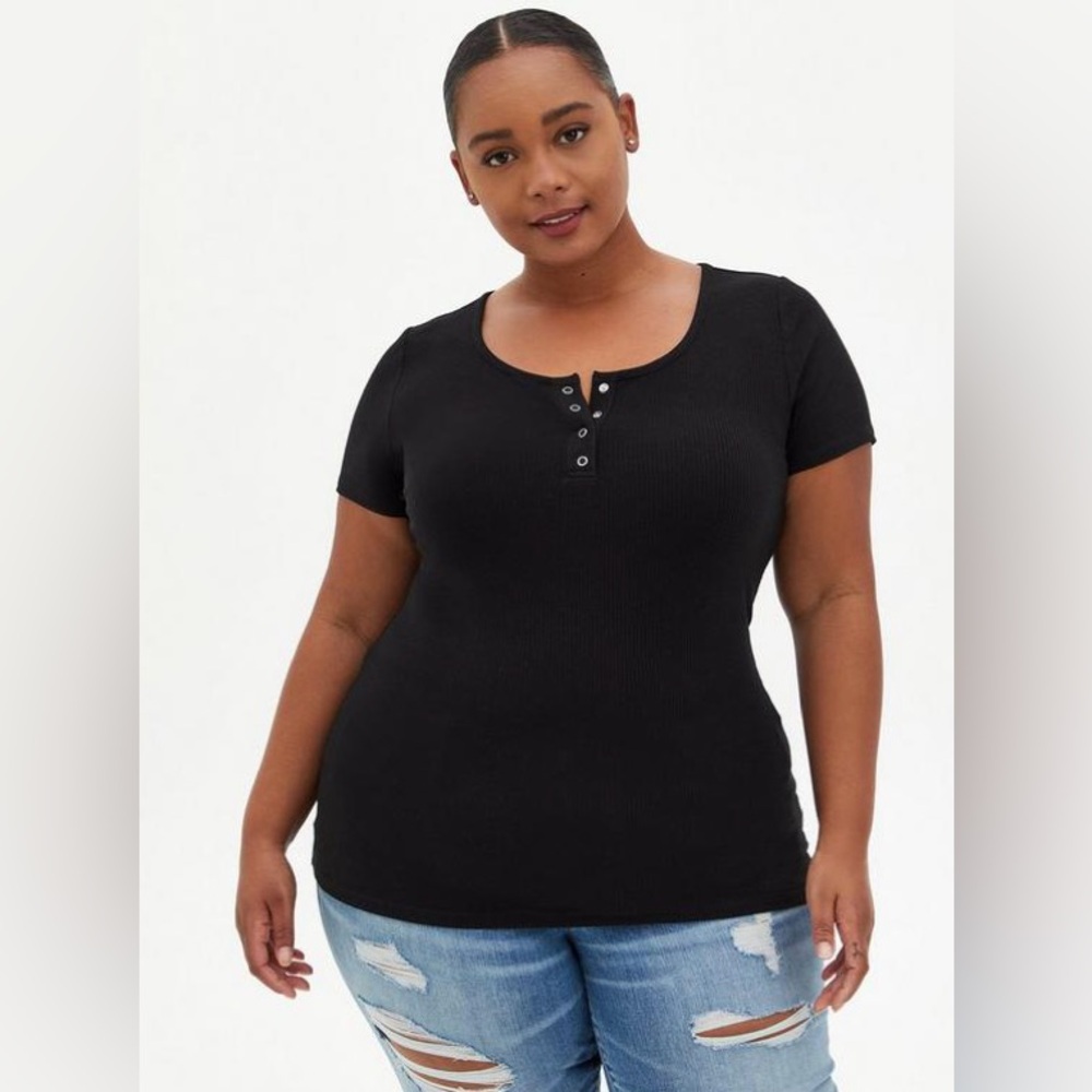 Torrid Rib Scoop Neck Henley Short Sleeve Tee NWT